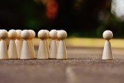 飛蛾游戲攻略_飛蛾人游戲