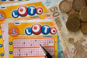 坑爹游戲2攻略大全，帶你輕松上分不再是夢！，坑爹游戲2新手攻略，快速上分的不二之選