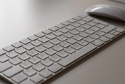 無障礙網(wǎng)站插件是一種專門為殘障人士設(shè)計的網(wǎng)站工具。它們能夠幫助殘障人士更容易地使用網(wǎng)頁，包括通過鍵盤、觸控板或語音輸入進行操作。無障礙網(wǎng)站插件可以在多種平臺上使用，包括桌面電腦、移動設(shè)備和網(wǎng)頁瀏覽器。，無障礙網(wǎng)站插件，讓殘障人士更容易使用網(wǎng)站的工具，無障礙網(wǎng)站插件，專為殘障人士設(shè)計的網(wǎng)站工具
