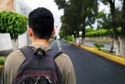 男主攻略游戲 - 一次無畏挑戰(zhàn)的冒險之旅，未知世界，男生主導(dǎo)的冒險之旅
